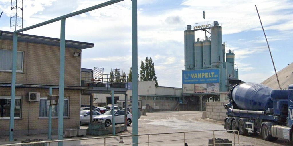 Van Pelt, betoncentrale in Schoten